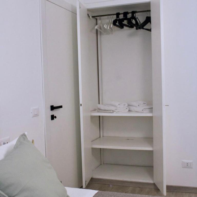 Cozy home close to the city center - One-Bedroom Apartment - 27