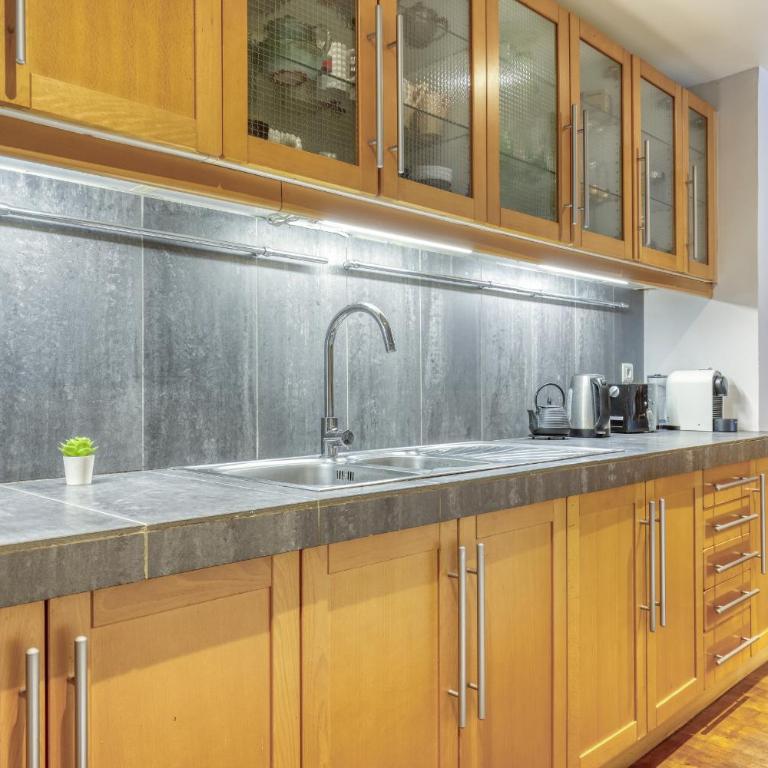 Spacious & lovely flat-Up to 10 guests-Paris 10 - Appartement Supérieur - 18