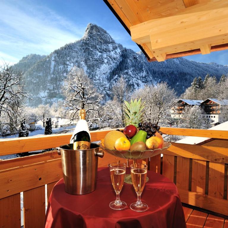 Landhotel Böld Oberammergau - Apartment mit Blick auf die Berge - 1