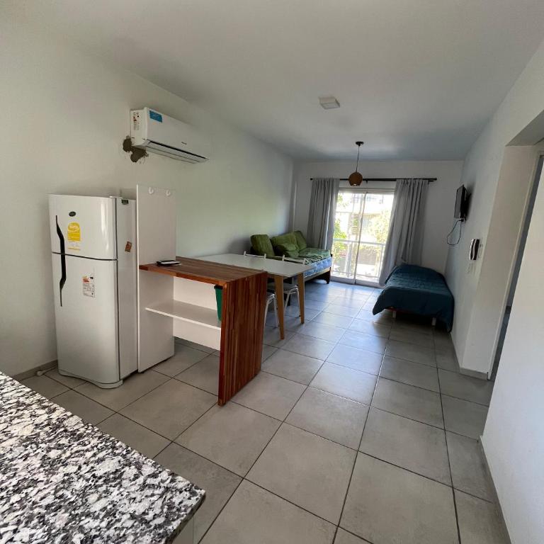 Dos ambientes San Justo - One-Bedroom Apartment - 4