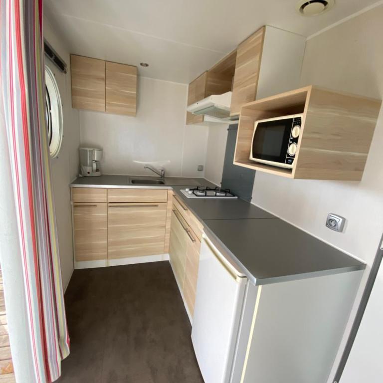 Camping L' Arlesienne - Mobile Home Confort (1-3 Personnes) - 2