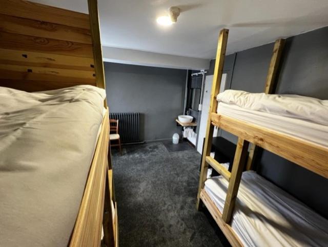 RestAuberge La Reine Meije - Chambre Quadruple - Vue sur Montagnes - 1