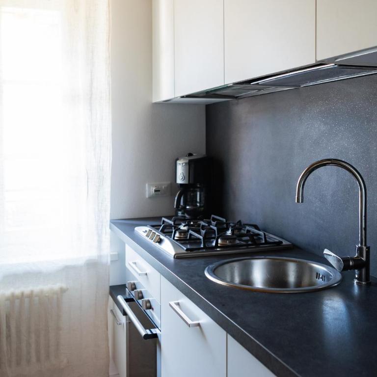 Double Private Parking, 2 Bedrooms & 2 Bathrooms - Elegant Apartment in Old Town - Appartamento con 2 Camere da Letto - 4