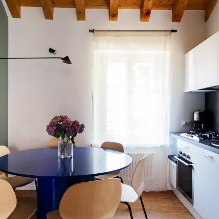 Double Private Parking, 2 Bedrooms & 2 Bathrooms - Elegant Apartment in Old Town - Appartamento con 2 Camere da Letto - 8