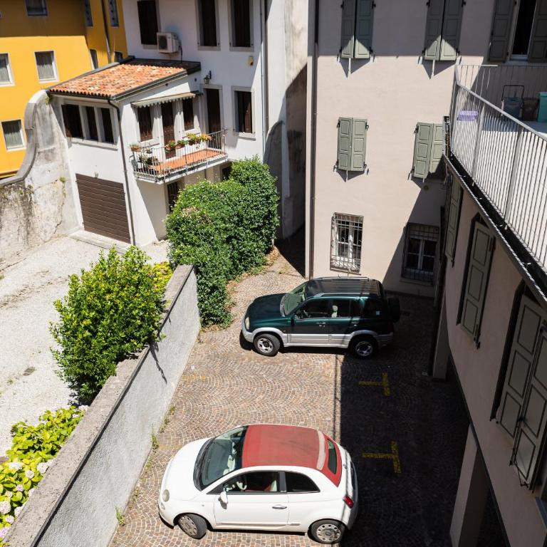 Double Private Parking, 2 Bedrooms & 2 Bathrooms - Elegant Apartment in Old Town - Appartamento con 2 Camere da Letto - 14