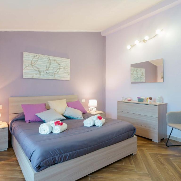exclusive use swimming pool available from 1May to 30 October - Two-Bedroom House - 32