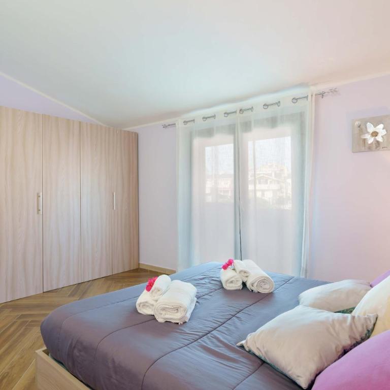 exclusive use swimming pool available from 1May to 30 October - Two-Bedroom House - 34