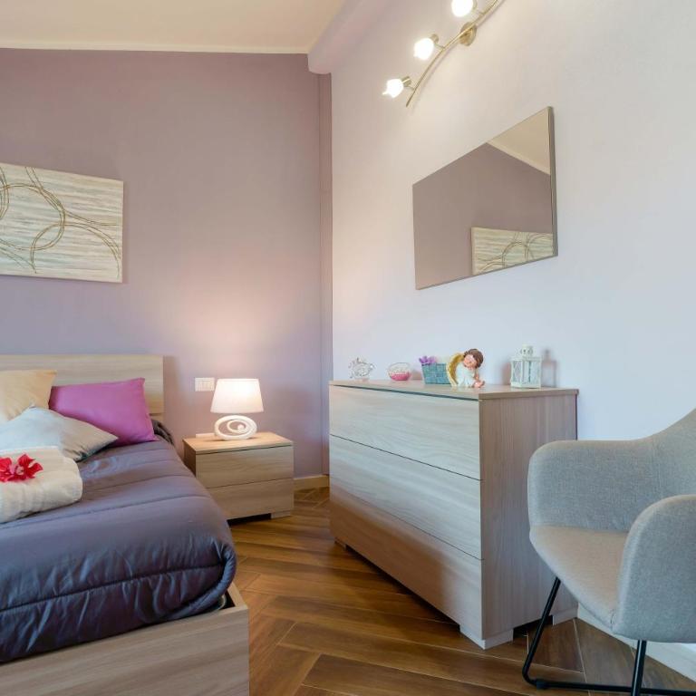 exclusive use swimming pool available from 1May to 30 October - Two-Bedroom House - 36