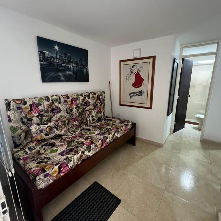 APARTAESTUDIO ESPACIOSO Y COMODO - One-Bedroom Apartment - 10