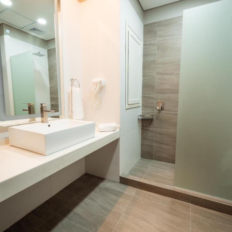 Tryp by Wyndham Asuncion - Habitación Estándar con cama extragrande - No fumadores - 2