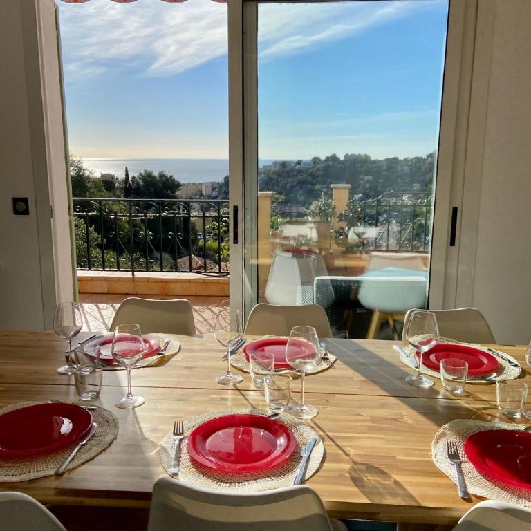 Villa panoramique vue mer et jardin-6 personnes-Menton - Villa 3 Chambres - 1