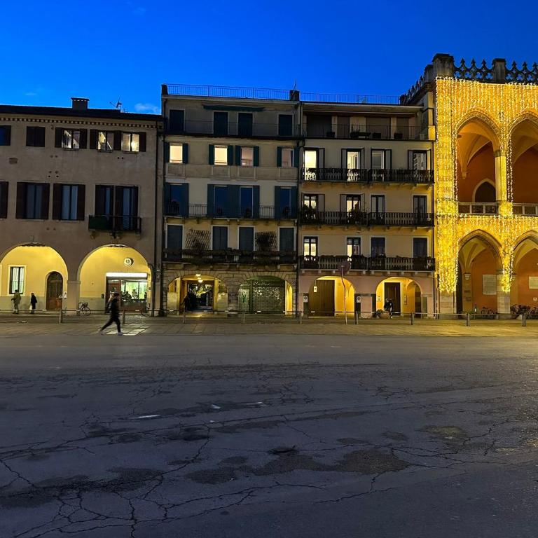 Wonderful Prato della Valle Free Parking - Appartamento con 2 Camere da Letto - 40