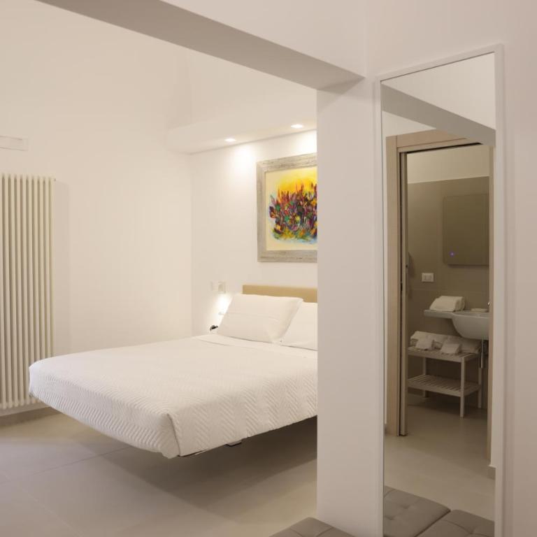 Ruffini Rooms - Large Double Room - 4