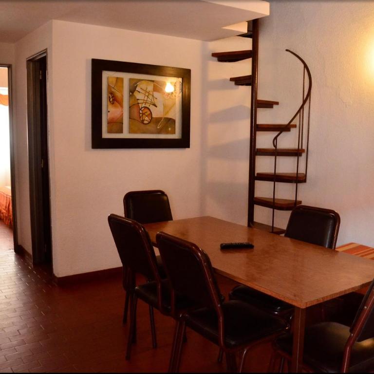 Lo de Carlos - Apartamento Dúplex con balcón - Unidad 3 - 4