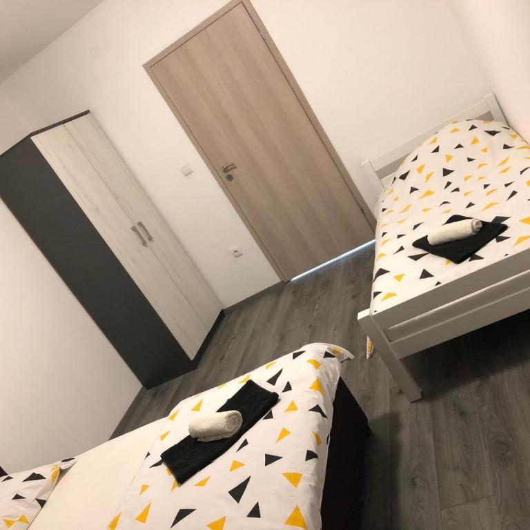 Apartman_Alex - Three-Bedroom Apartment - 6