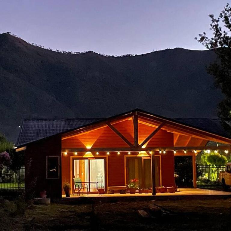 Comodidad y Hermosa Vista Volcán - Two-Bedroom House - 36