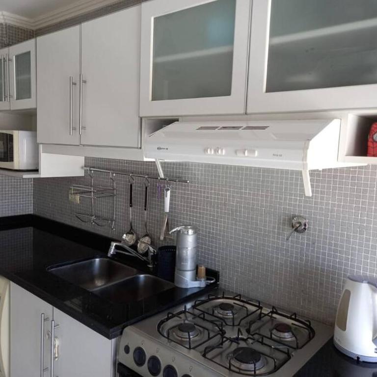 Cómodo y amplio departamento sobre Avenida Libertador - Apartamento de 2 dormitorios - 4