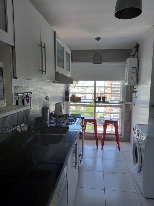 Cómodo y amplio departamento sobre Avenida Libertador - Apartamento de 2 dormitorios - 15