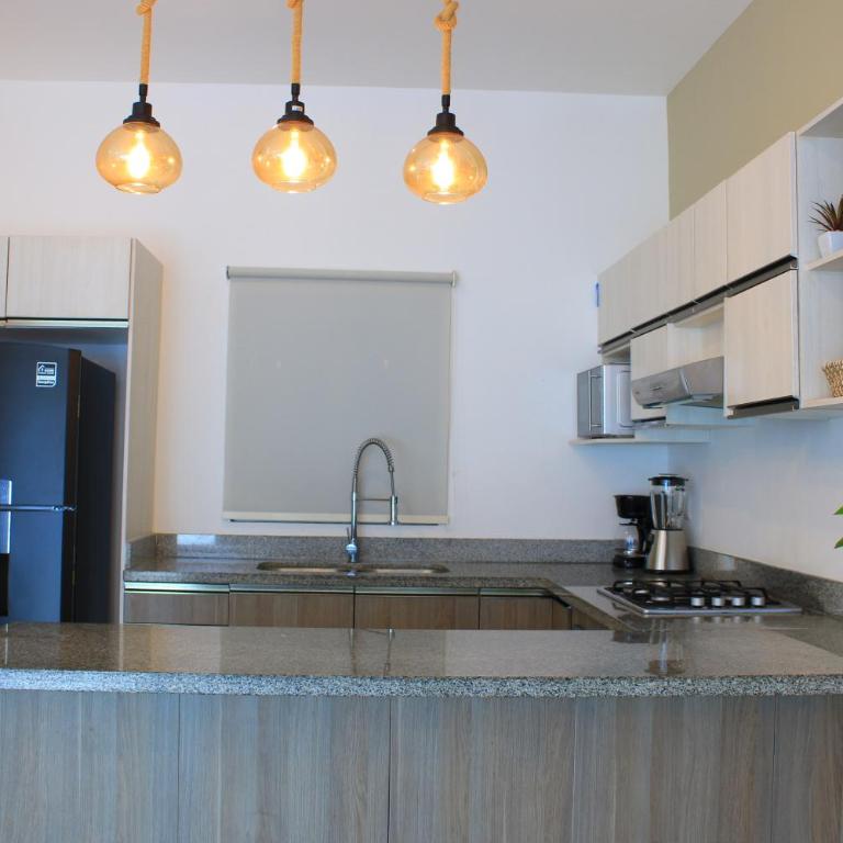 VITA - Excelente ubicación y espectacular alberca. - Three-Bedroom Apartment - 7
