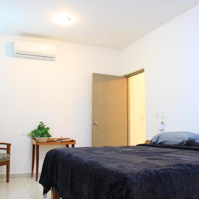 VITA - Excelente ubicación y espectacular alberca. - Three-Bedroom Apartment - 4