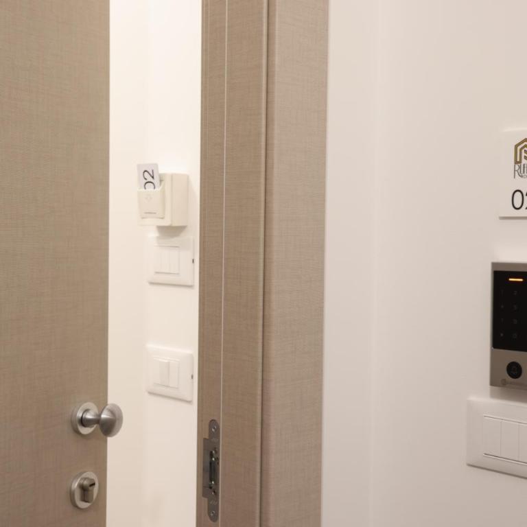 Ruffini Rooms - Small Double Room - 9