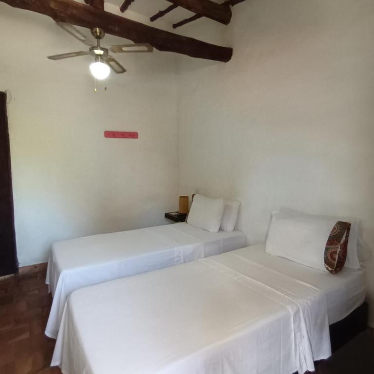 Casona CHARA - Habitación Cuádruple con balcón - 3