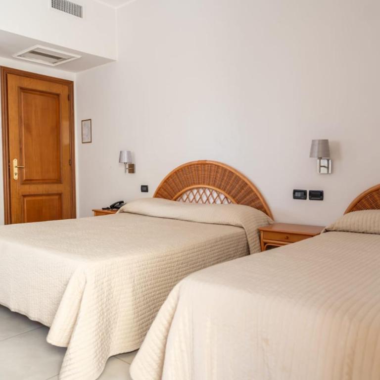 Hotel Corallo - Camera Tripla Standard - 1