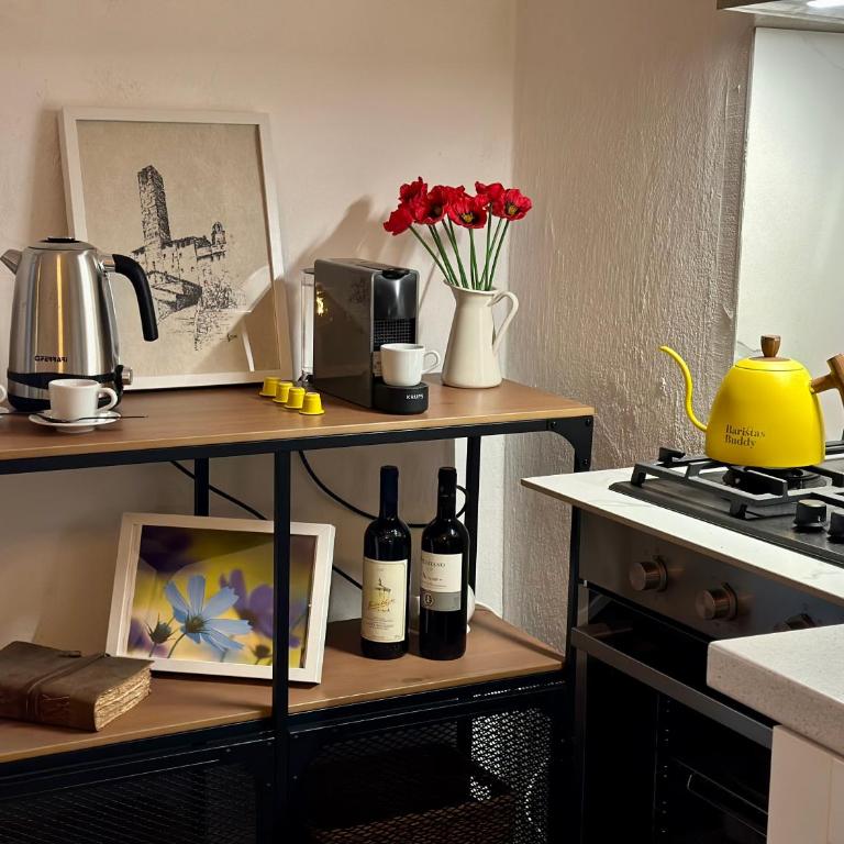 Lovely 2 Bedroom in San Gimignano Historic Center - Two-Bedroom Apartment - 12