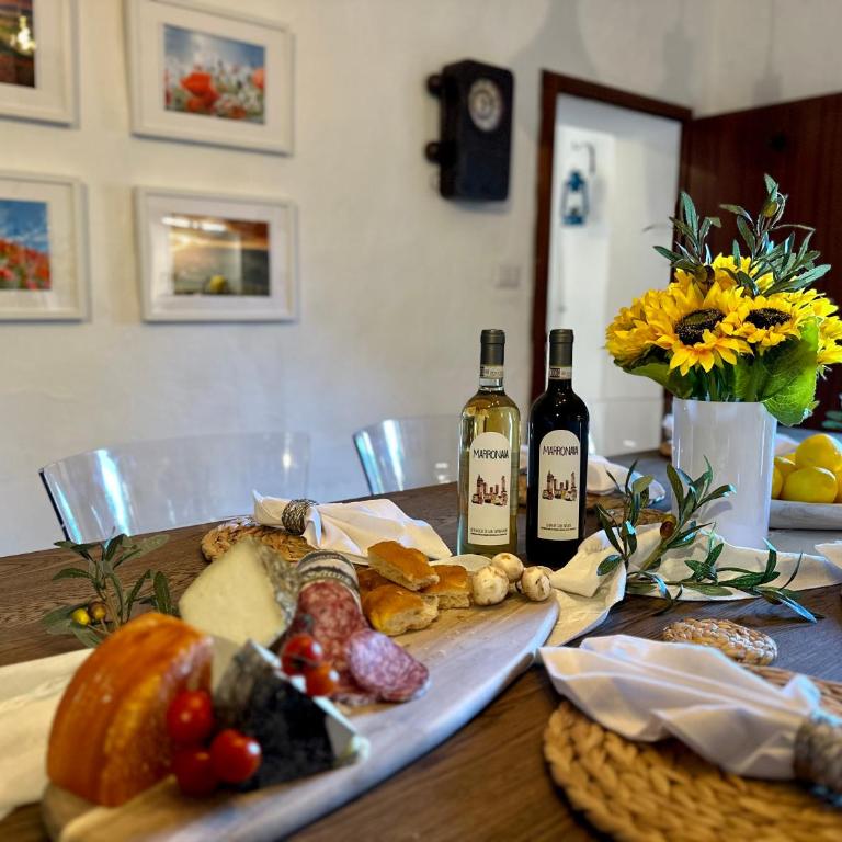 Lovely 2 Bedroom in San Gimignano Historic Center - Two-Bedroom Apartment - 10