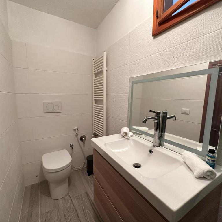 Lovely 2 Bedroom in San Gimignano Historic Center - Two-Bedroom Apartment - 24