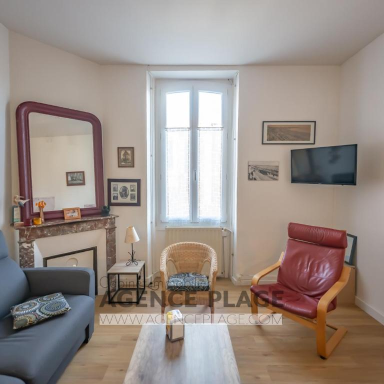 Maison 2 Chambres aux Sables-d'Olonne, à 100m de la Plage et du Marché Arago - FR-1-197-586 - Vacation Home - 2
