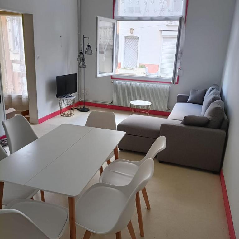 ++++ CENTRAL charmant 70m2 avec balcon, mer à 200 m et rue piétonne à 300 m ++++ - Two-Bedroom Apartment - 29