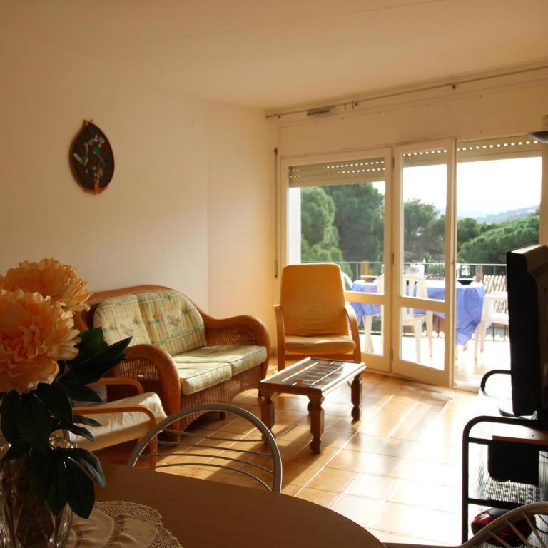 Apartamento Acogedor a 100m de la Playa con Garaje Privado - ES-228-23 - Apartamento - 2