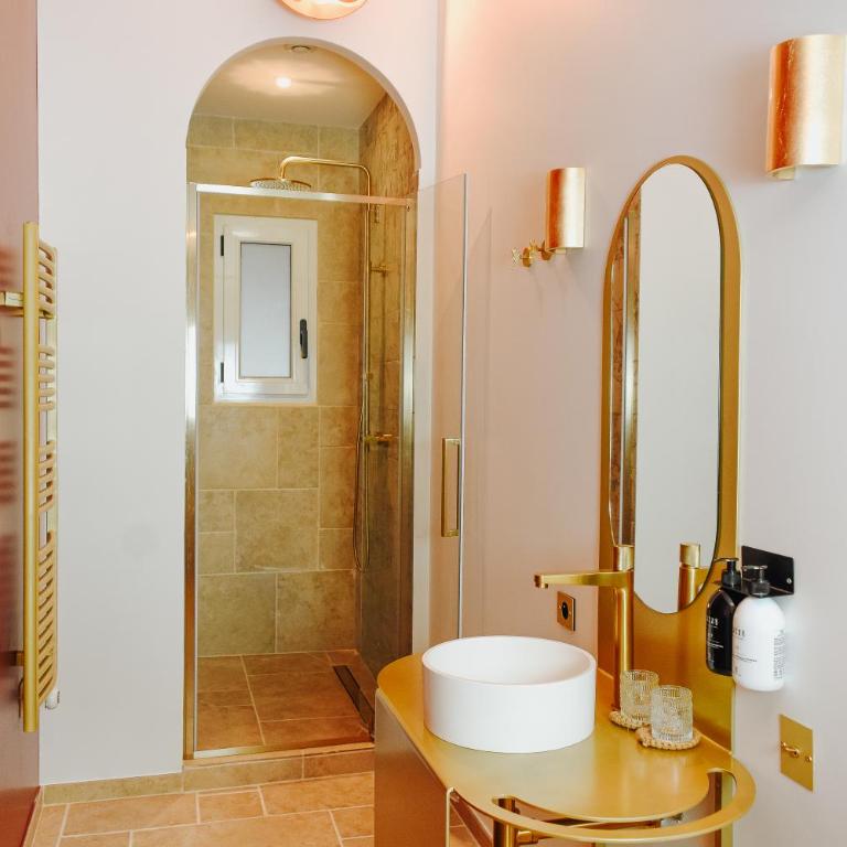 MAISON CISTUS - Maison d'hôtes de charme - Suites et gîte avec terrasses privées - Proche de Sarlat, au coeur de la Nature - Ferienhaus - 11