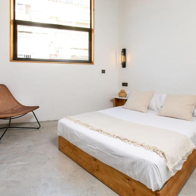 Beautiful stylish apartment next to downtown B-CrrB - Studio Apartment - 4