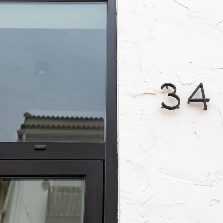 Beautiful stylish apartment next to downtown B-CrrB - Studio Apartment - 5