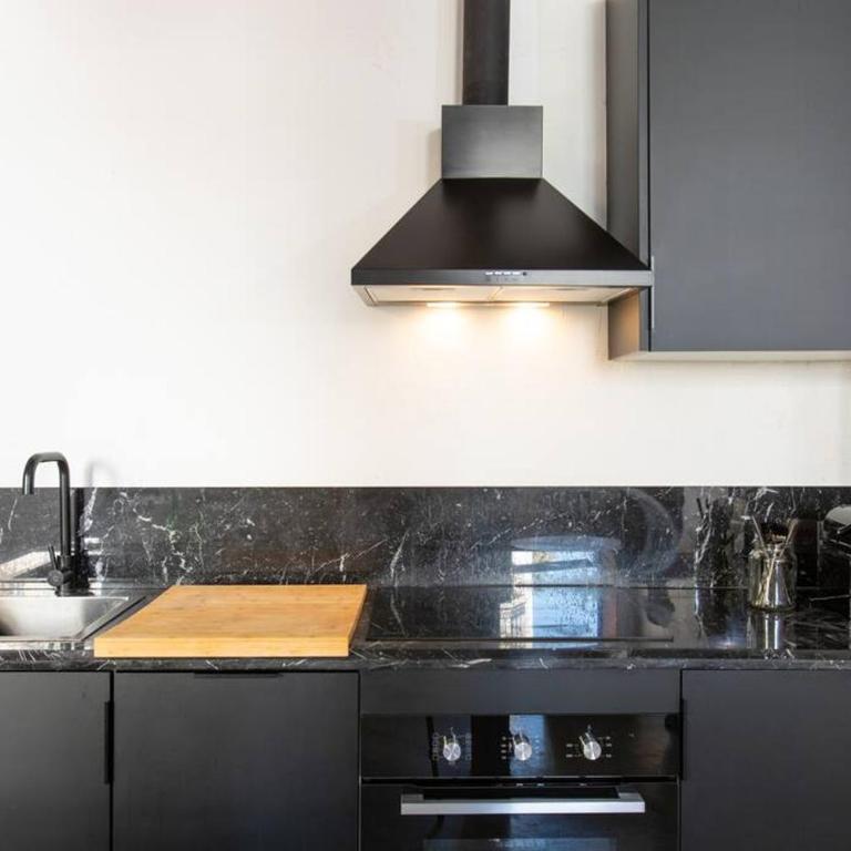 Beautiful stylish apartment next to downtown B-CrrB - Studio Apartment - 9