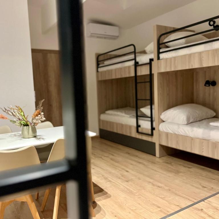 Borsa Rooms - Deluxe Family Room - 4