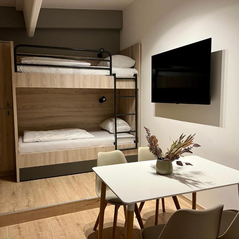 Borsa Rooms - Deluxe Family Room - 8