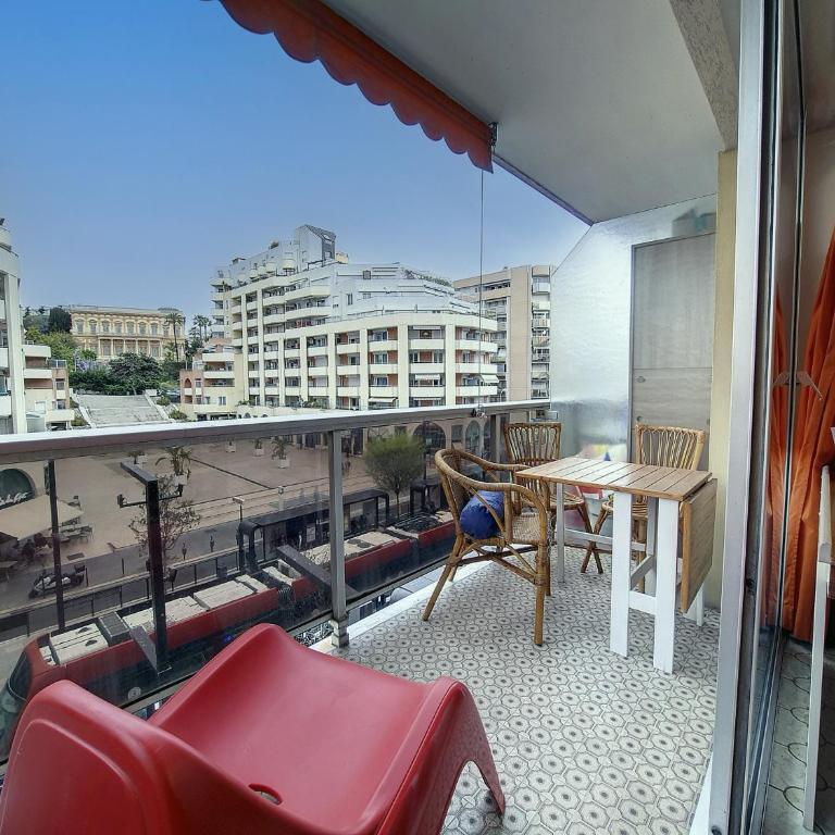 Nestor&Jeeves - FLORIDA BEACH - Studio with balcony - Studio avec Balcon - 2