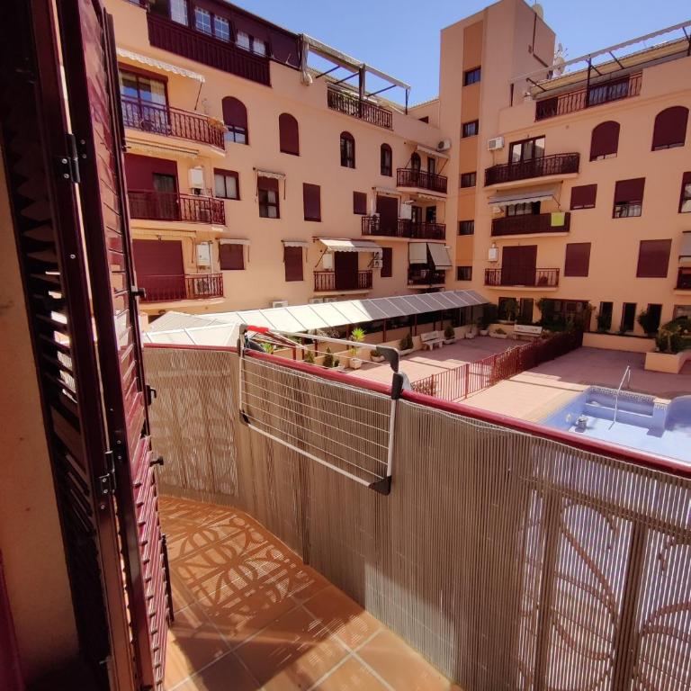 Apartamento, piscina y parking Granada Tico Medina - Two-Bedroom Apartment - 19