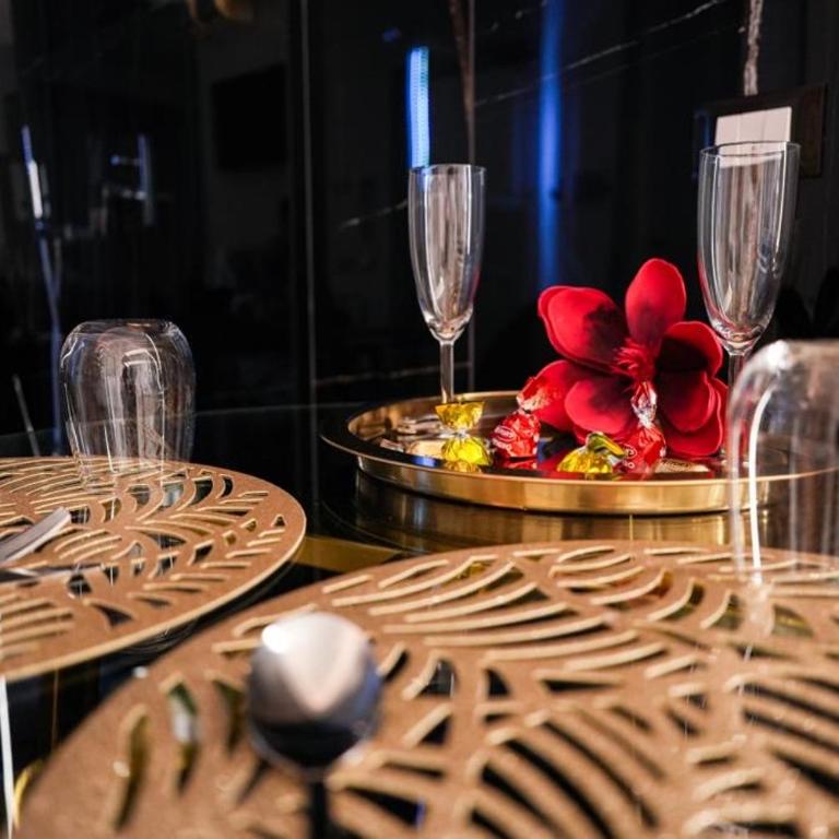 Superior Suite Palermo - King Room with Spa Bath - 10