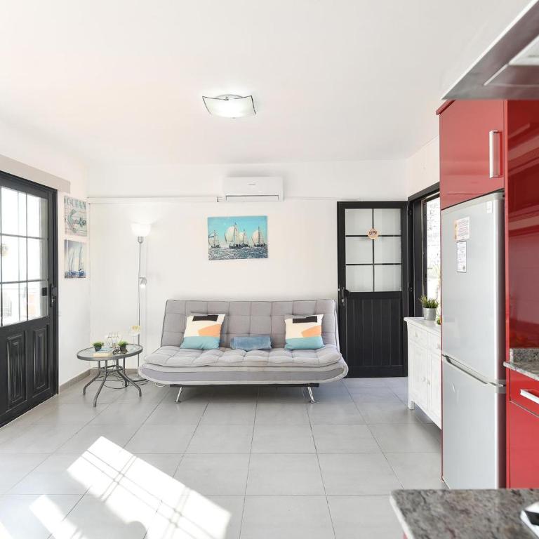 Beach Apartment in Playa del Cura 323 by VillaGranCanaria - One-Bedroom Apartment - 12