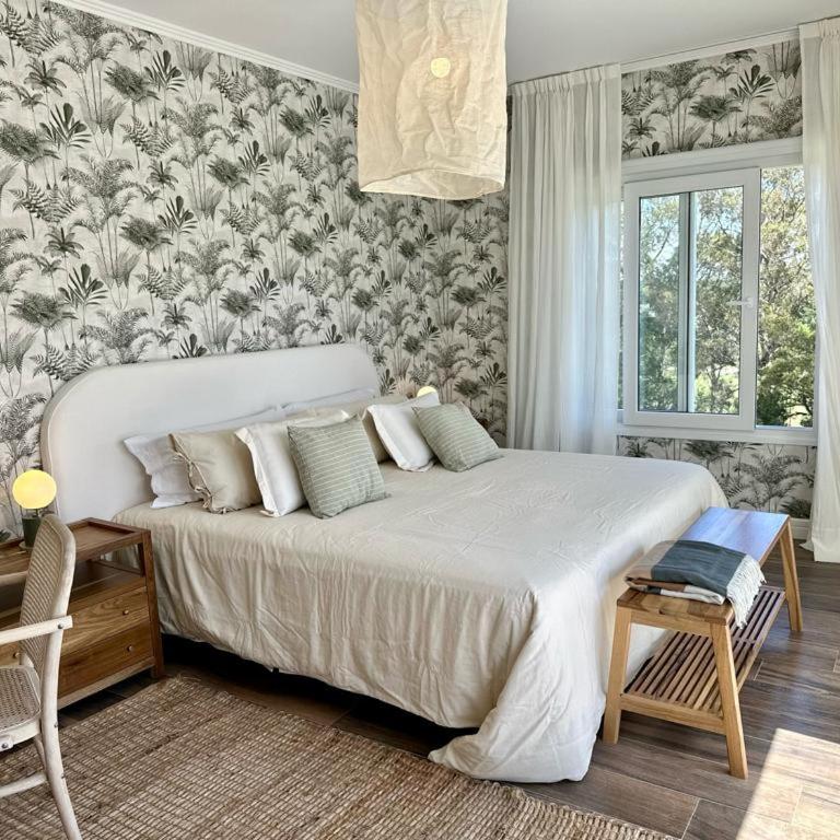 El Salto Suites - Casonas del Haras - Suite con cama grande y balcón - 10