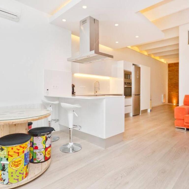 Roós, design loft near the sea. - Two-Bedroom Apartment - 11