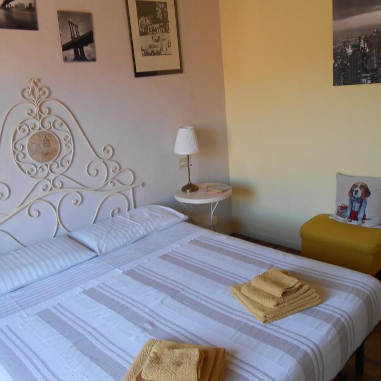 suite tra i tetti con bagno privato - Ampia Camera Matrimoniale - 2