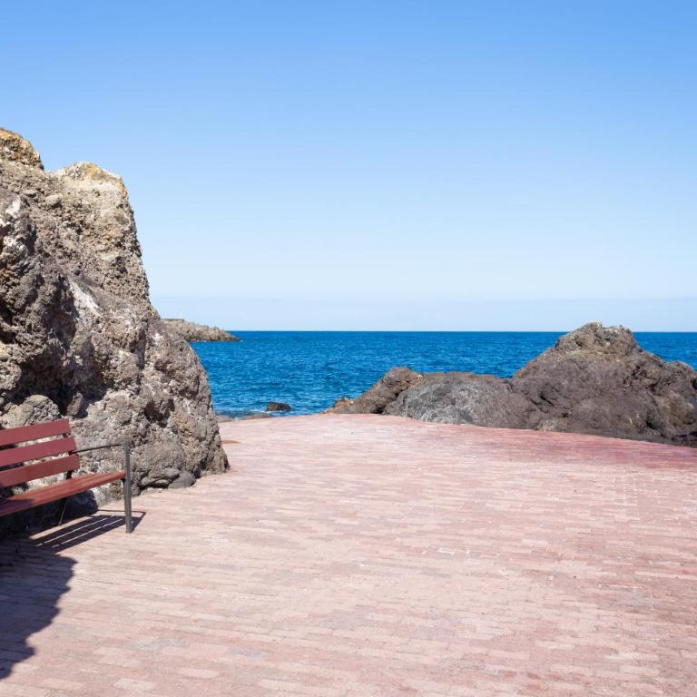 Home2Book Stunning Beachfront House With Sea Views - Casa de 2 dormitorios - 36