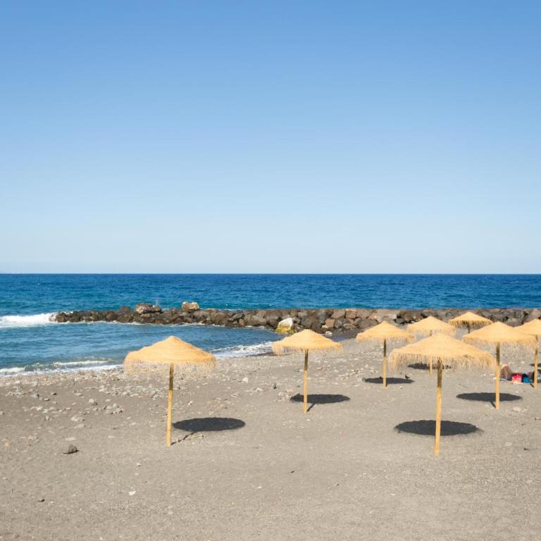 Home2Book Stunning Beachfront House With Sea Views - Casa de 2 dormitorios - 38