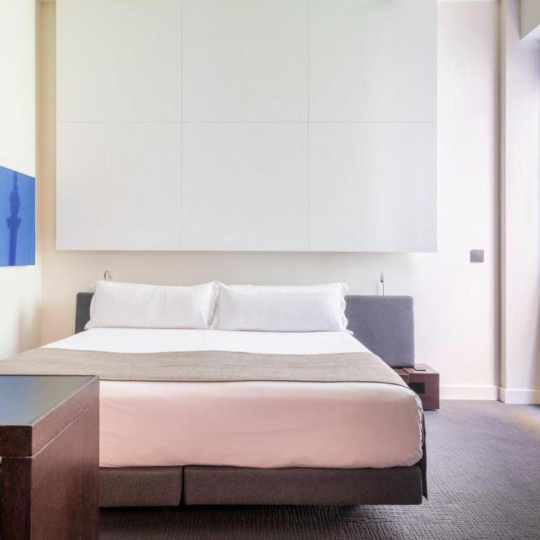 Sixtytwo Hotel - Standard Double Room - 7