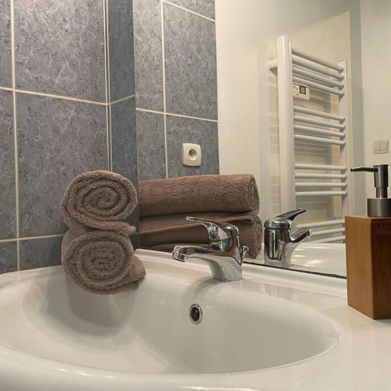 Carducci - Joli T2 dans résidence au calme - Appartement 1 Chambre - 9